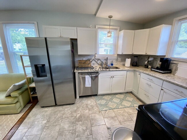 Building Photo - 3100 Stockton St