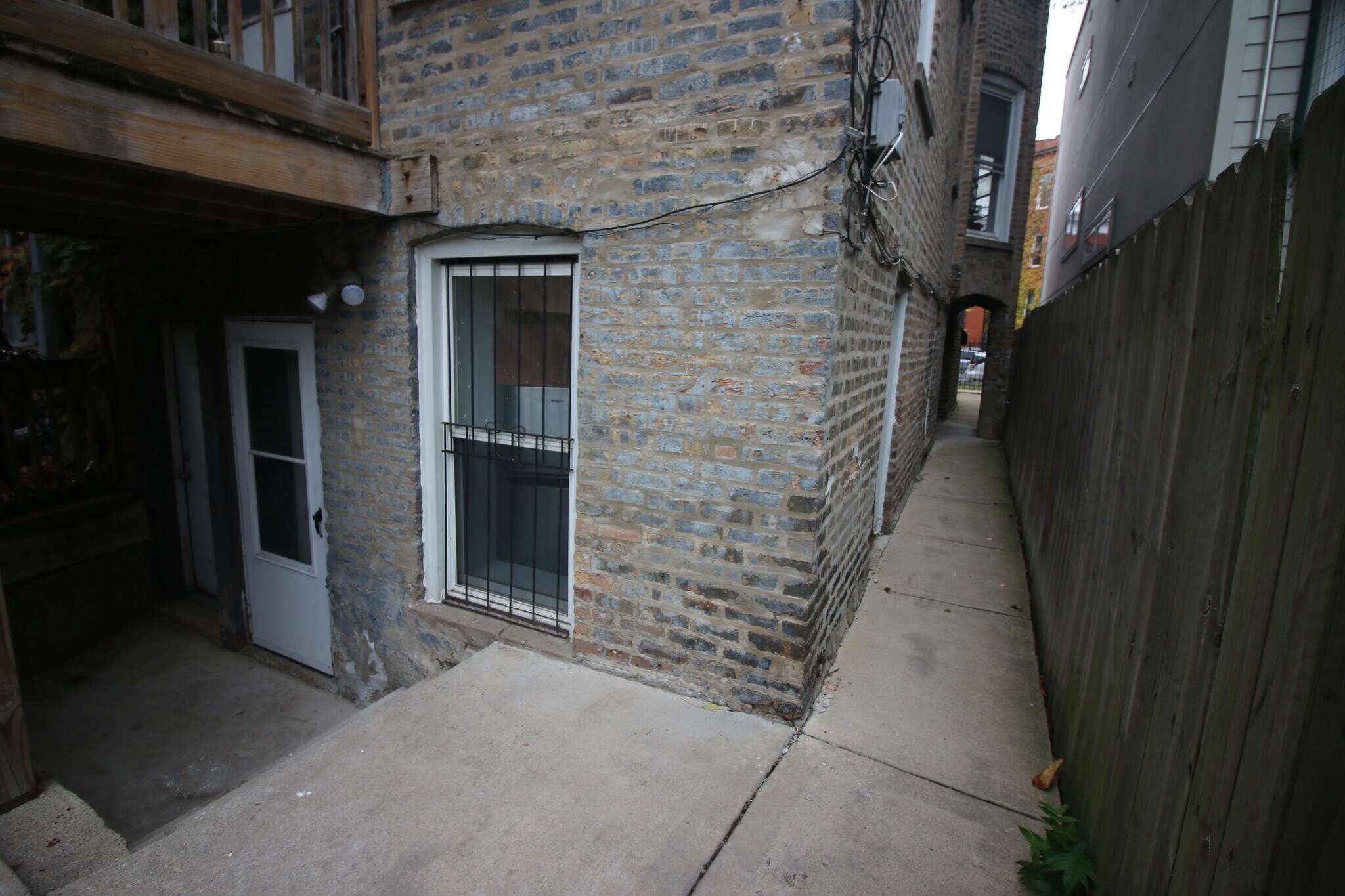 Building Photo - 1408 N Maplewood Ave