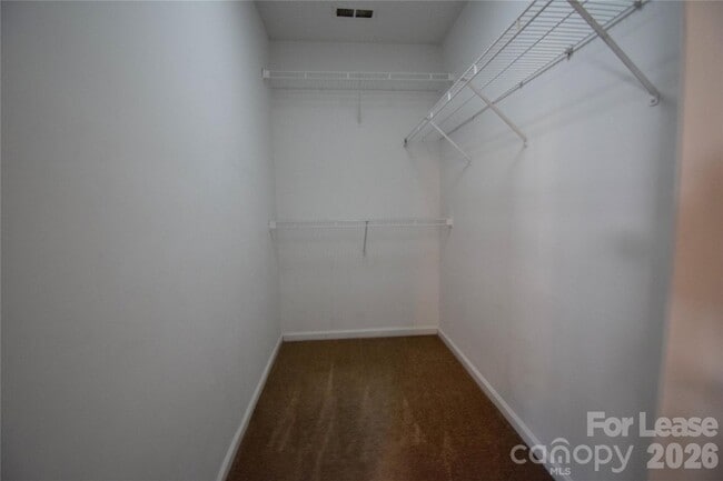 Building Photo - 614 Meadowbrook Dr