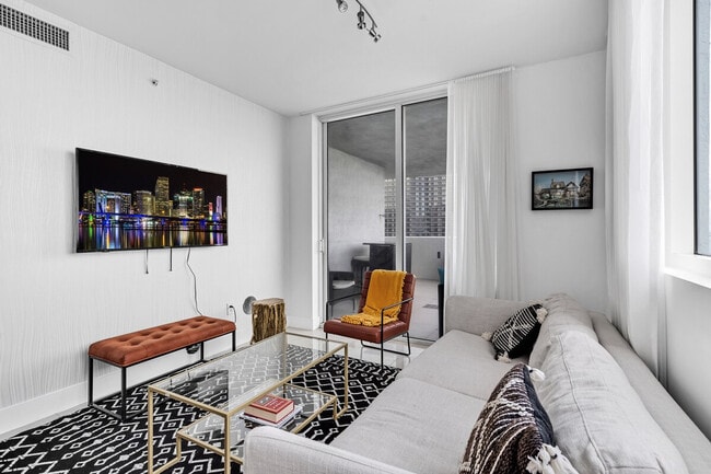 Building Photo - 141 NE 3rd Ave