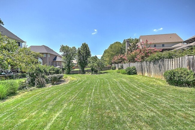 Building Photo - 9 Wayland Ct
