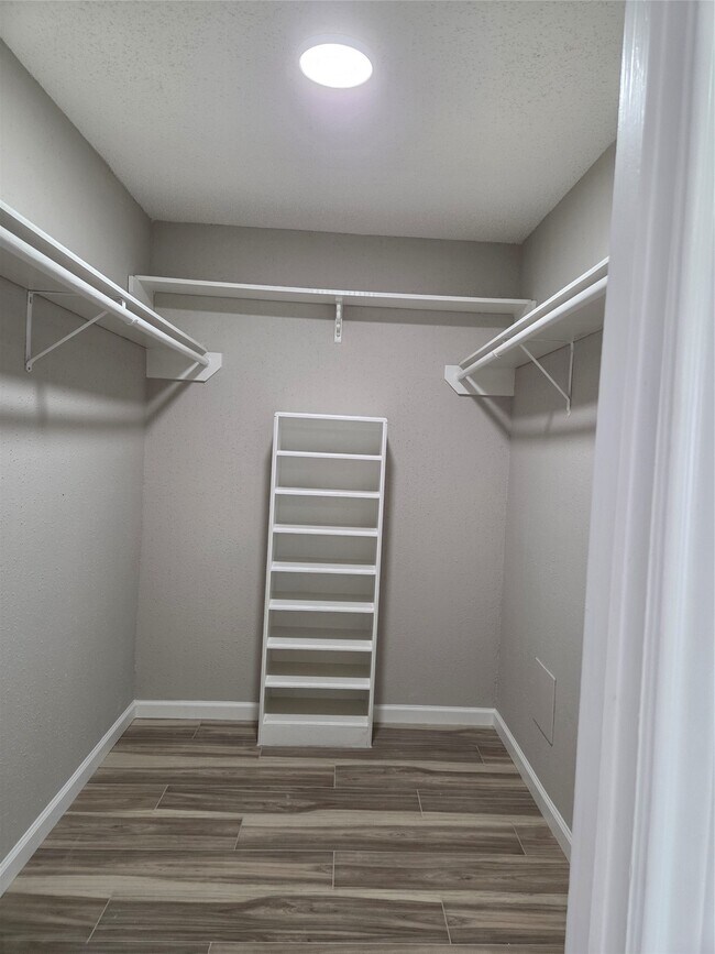 Building Photo - 14959 Havenridge Dr