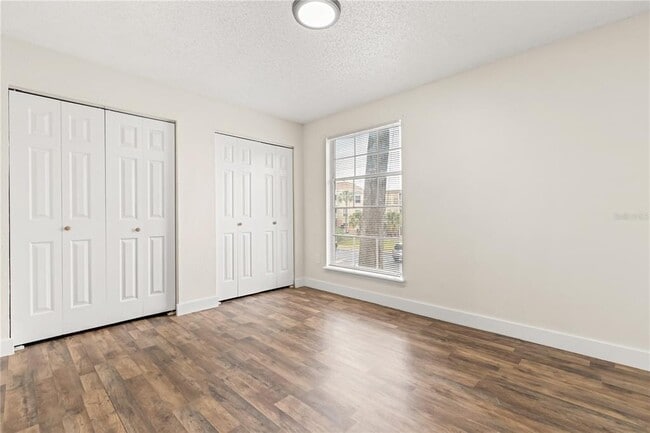 Building Photo - 4038 Versailles Dr