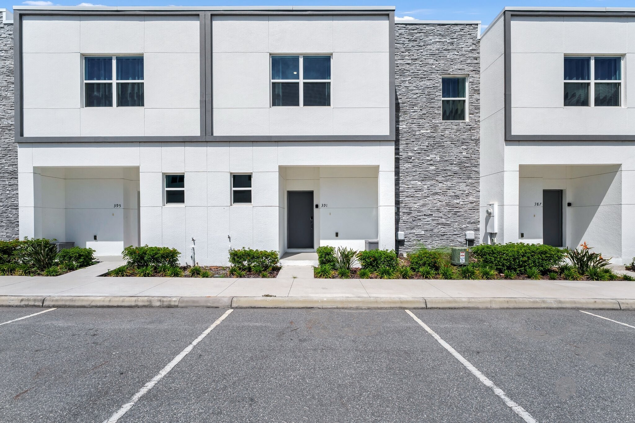 Building Photo - 348 Famagusta Dr