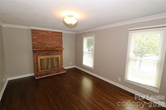 Building Photo - 5410 Londonderry Rd