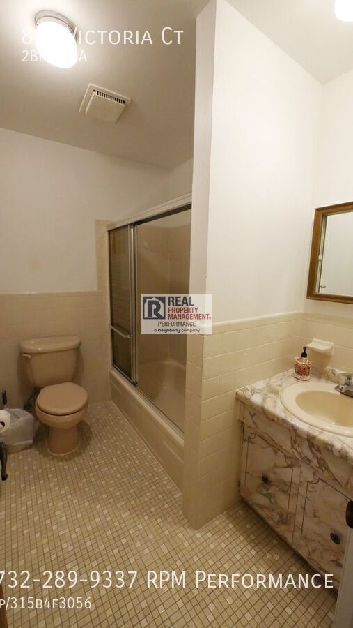 Building Photo - 821 Victoria Ct