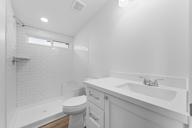 Building Photo - 1507 N Durham Dr