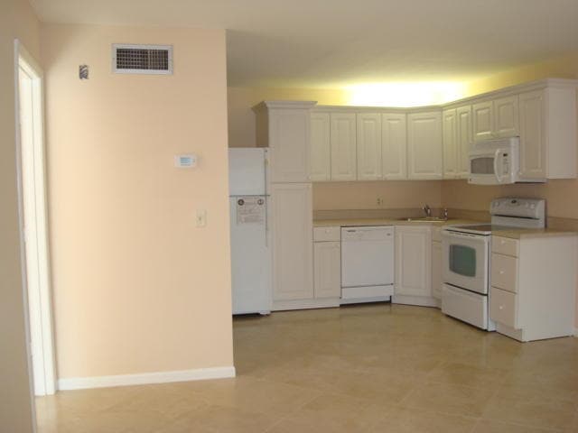 Building Photo - 203 Foxtail Dr