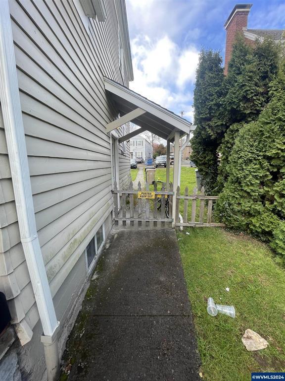 Building Photo - 320 NW 23rd St