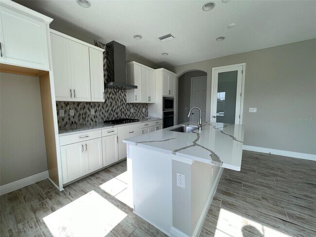 Building Photo - 5404 Tagalong Pl