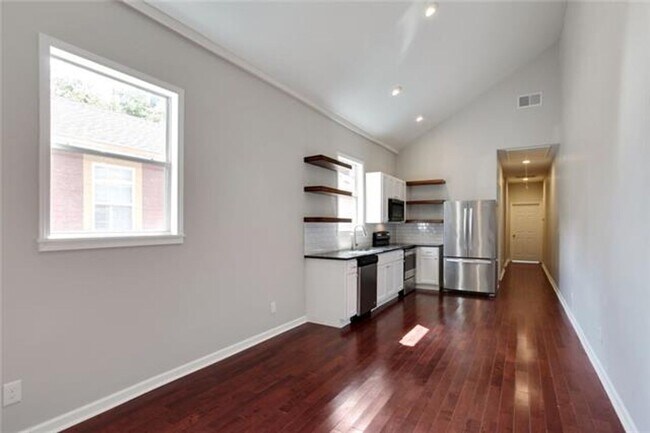 Building Photo - 2534-2536 Lavender St