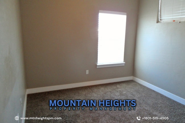 Building Photo - 954 Delorean Ln