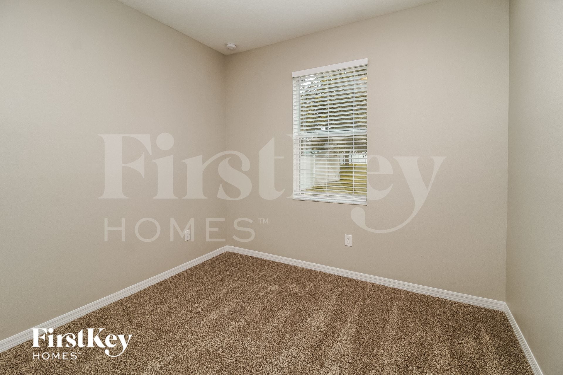 Building Photo - 5820 Coquyt Dr