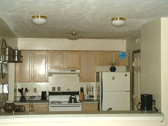 Kitchen - Ross Manor