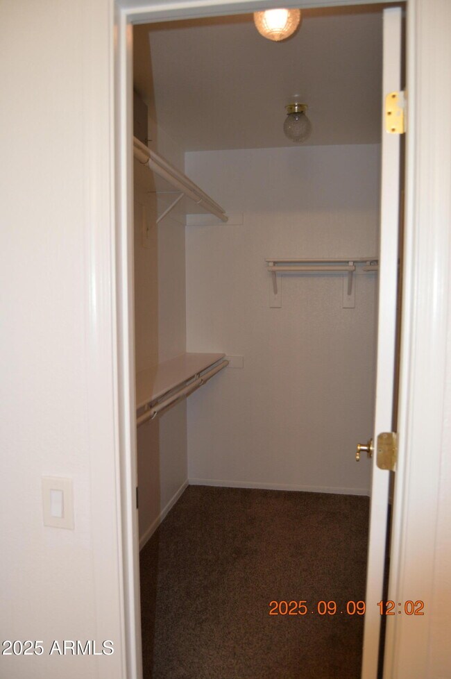 Building Photo - 4151 E Silverwood Dr