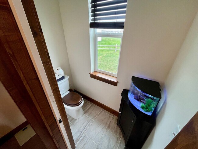 Building Photo - 4 Bedroom Home for Rent in West Bozeman! W...