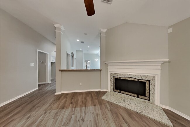 Building Photo - 4911 Lake Daniel Ct