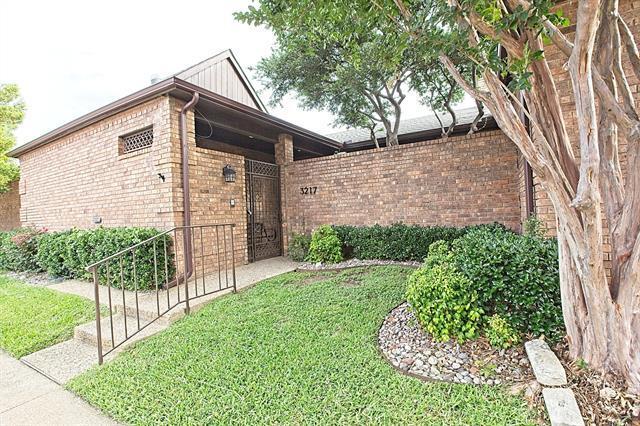 Building Photo - 3217 Squireswood Dr