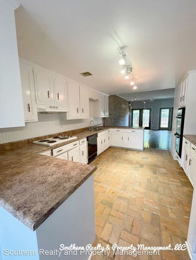 Building Photo - 2 br, 2.5 bath House - 2948 Old Farm Road