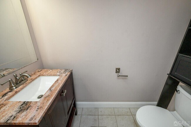 Building Photo - 2902 Madaline Dr