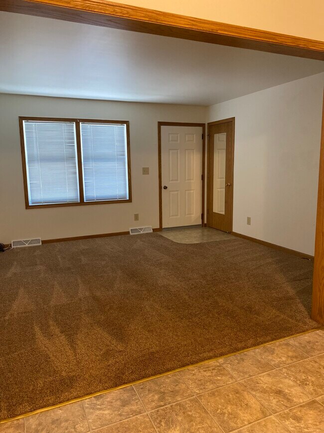 Living Room & Front Closet - 359 Frenn Ave