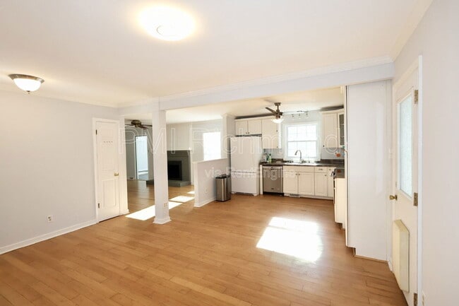 Building Photo - 10307 Redbridge Rd