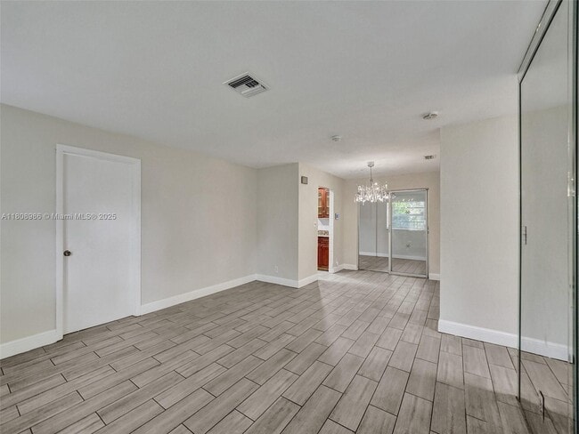 Building Photo - 221 NE 31st St