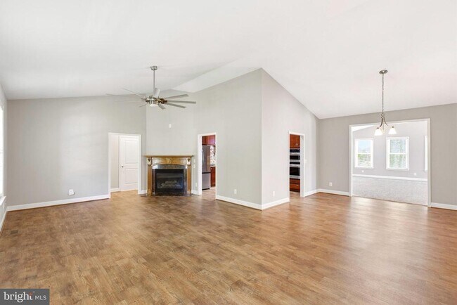 Building Photo - 24524 Ruff Ruff Ln