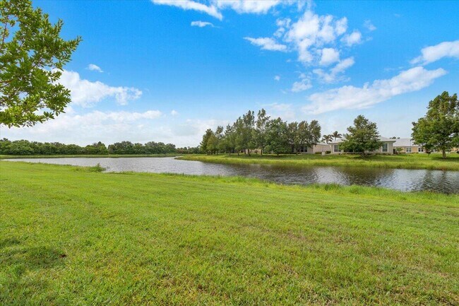 Building Photo - 12736 SW Eleanor Dr