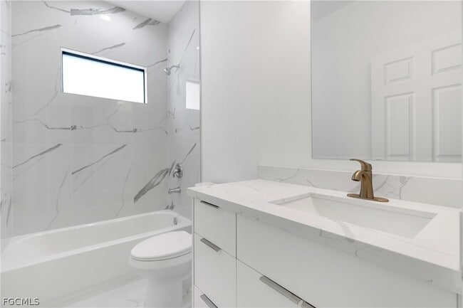 Building Photo - 1037 Citrus Ave S