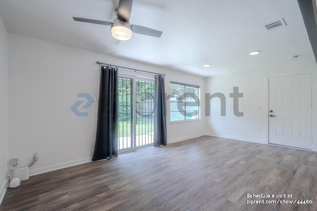 Building Photo - 4111 Beran Dr