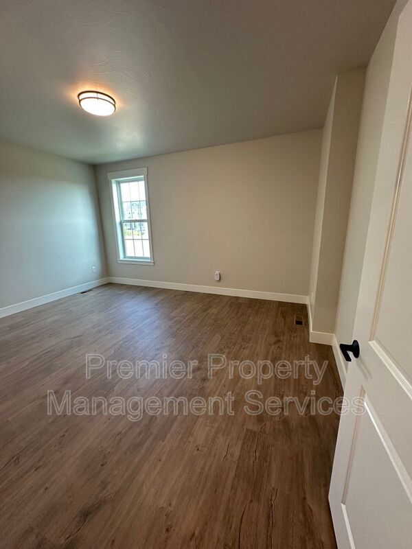 Building Photo - 6023 Elysian Rd