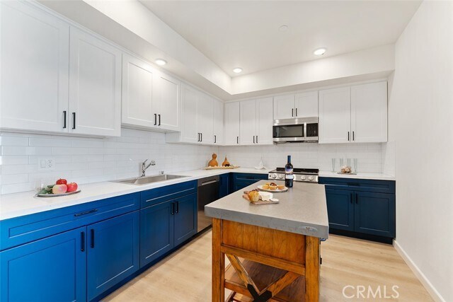 Building Photo - 4064 Live Oak Ave