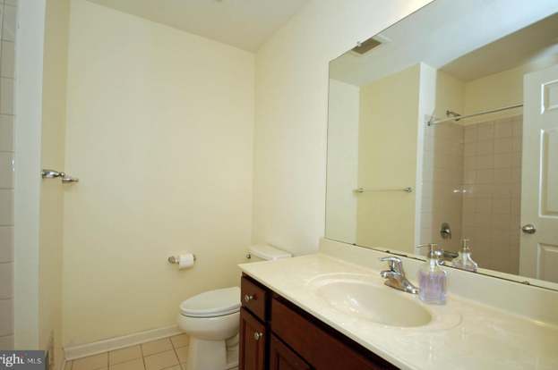 Building Photo - 2319 Berkshire Ln