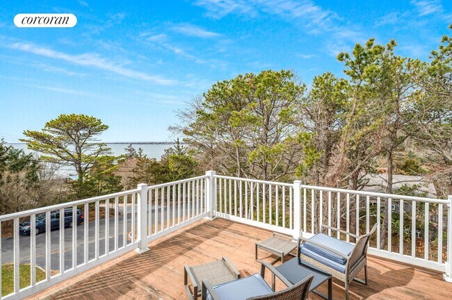 Building Photo - 17 Oceanview Dr