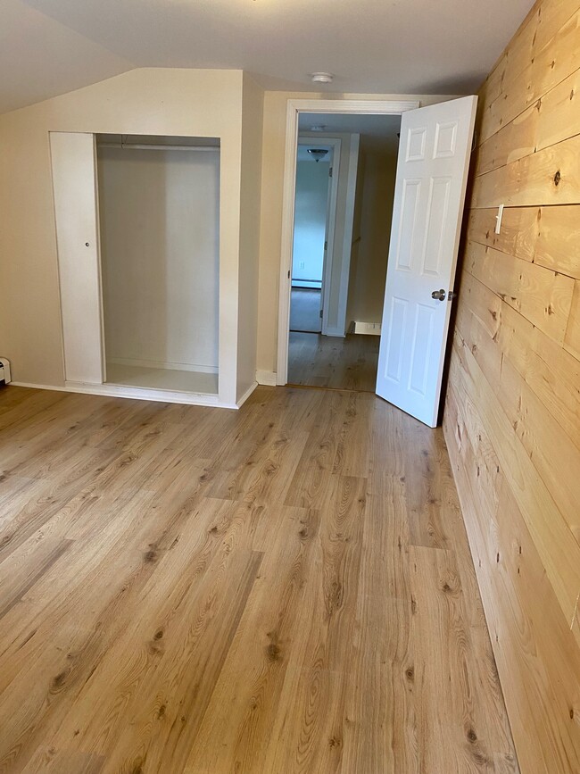 Building Photo - 53A Webster Ave