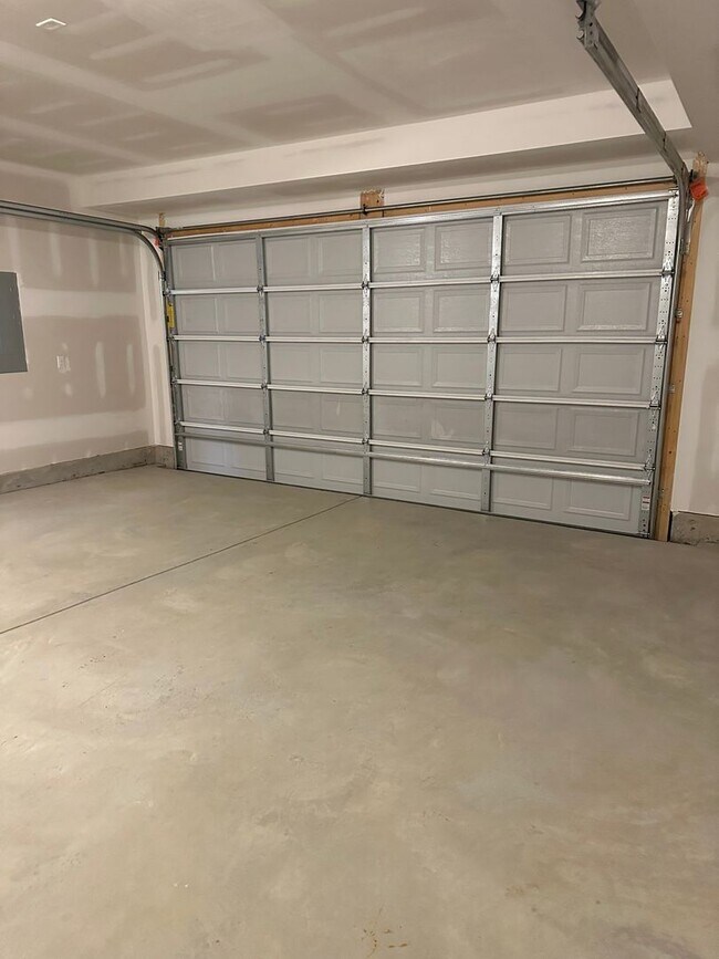 Building Photo - 401 Lenape Wy
