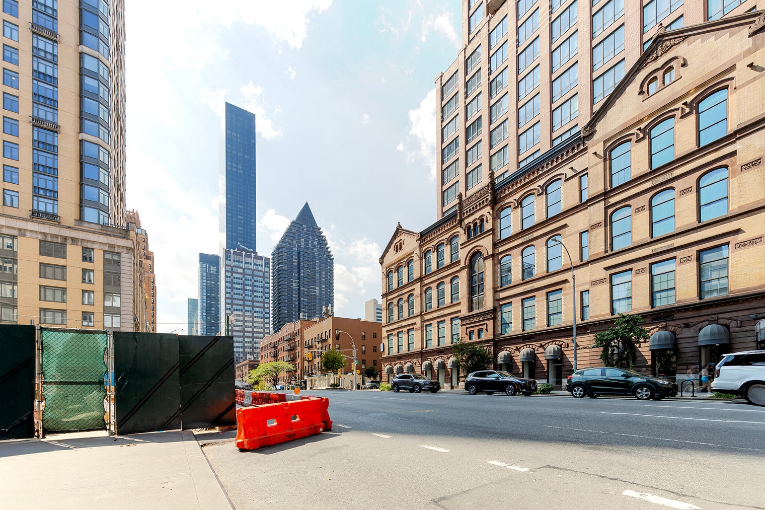 Building Photo - 940 1st Ave