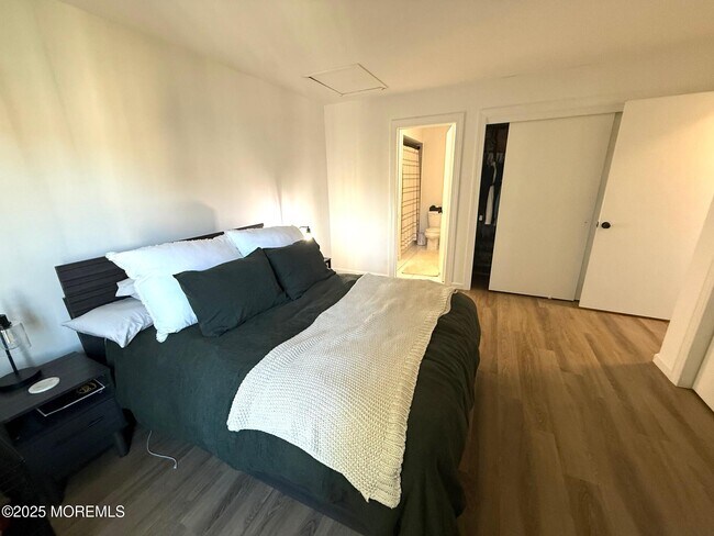 Building Photo - 40 Diane Dr