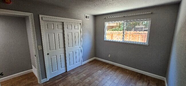 Building Photo - 2540 Antoine Ct