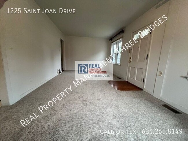 Building Photo - 1225 St Joan Dr