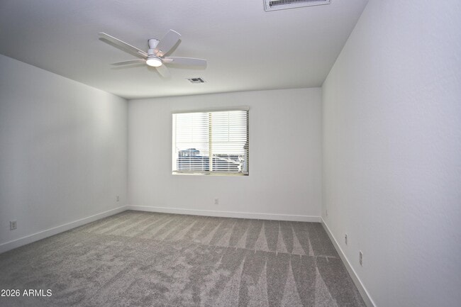 Building Photo - 745 W Sparrow Dr