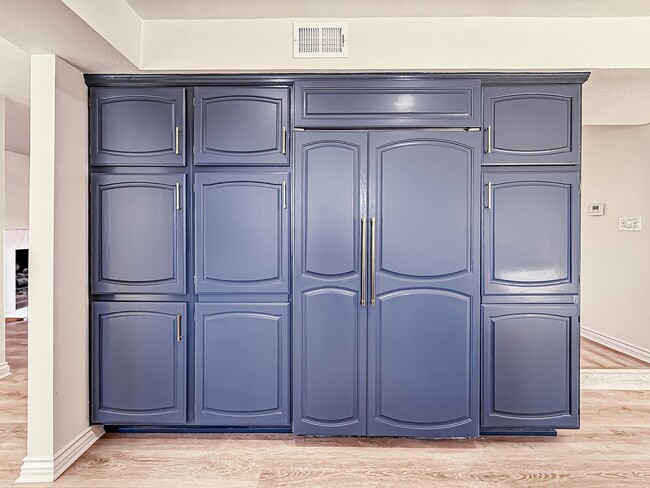 Building Photo - Upgraded Calabasas 4BR w/pool + spa, views + solar panels!