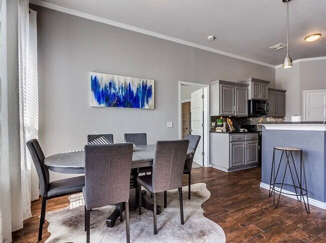 Building Photo - 10704 NW 32nd St