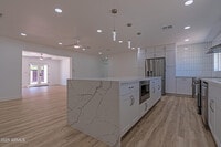 Building Photo - 3035 E Heatherbrae Dr