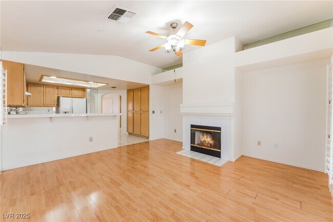 Building Photo - 5209 Velazco Ln