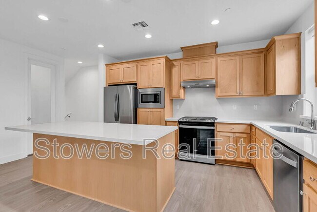 Building Photo - 1416 Julia Ln