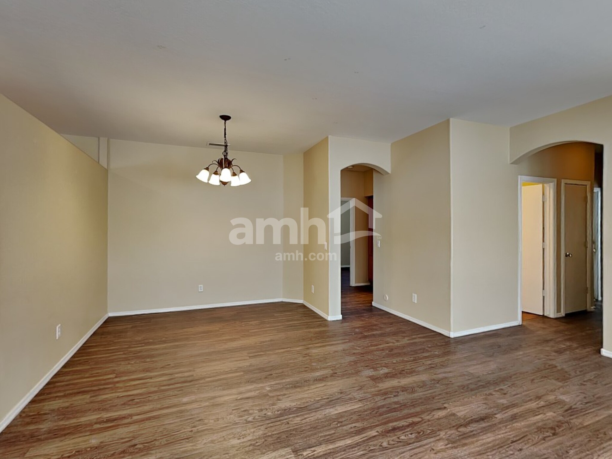 Building Photo - 8316 W Pima St
