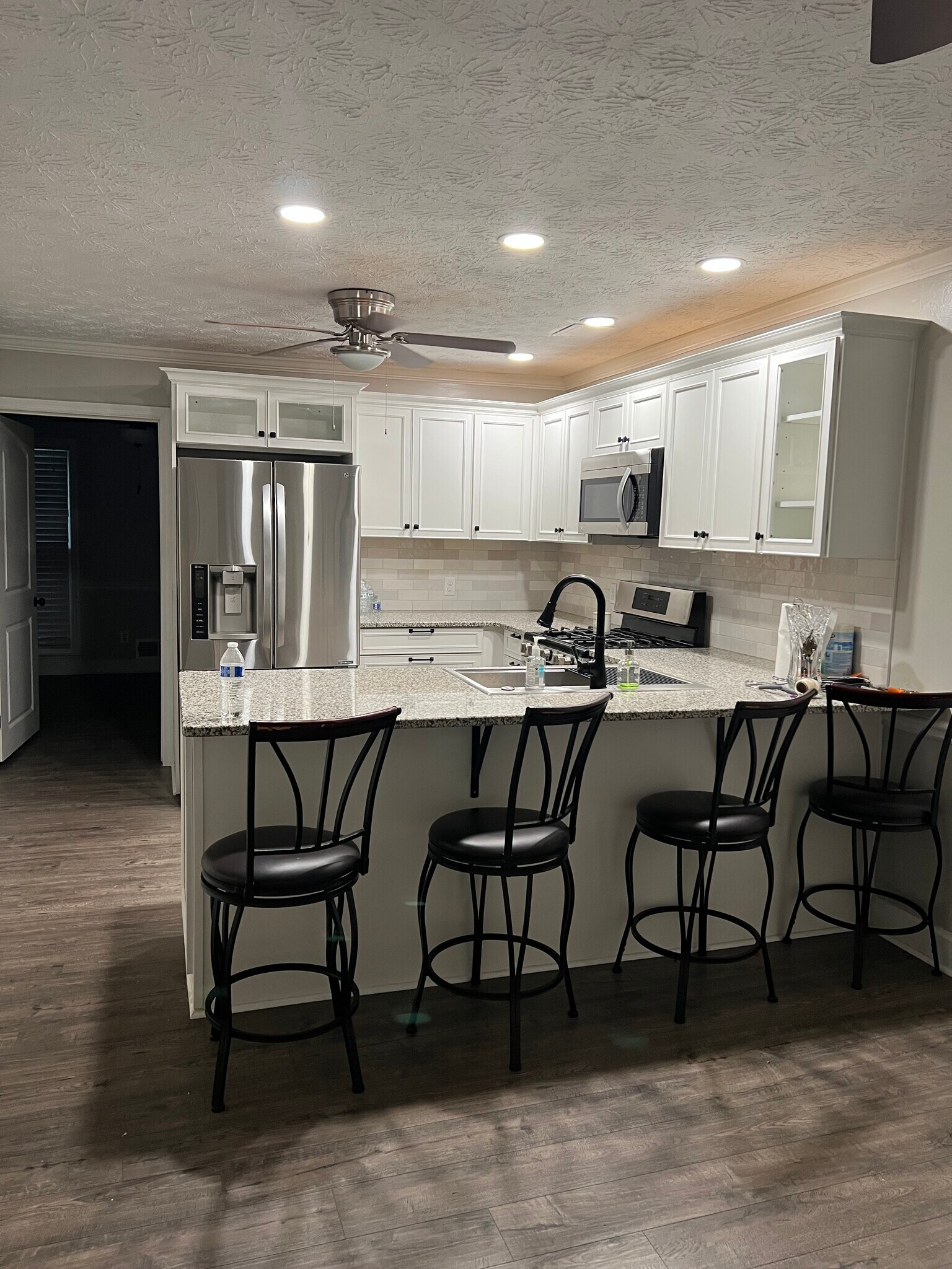 Building Photo - 1105 Sweetwater Cir