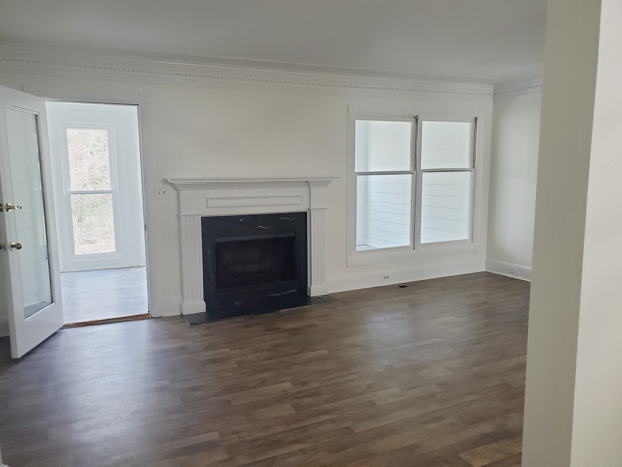 Building Photo - 520 Towergate Pl